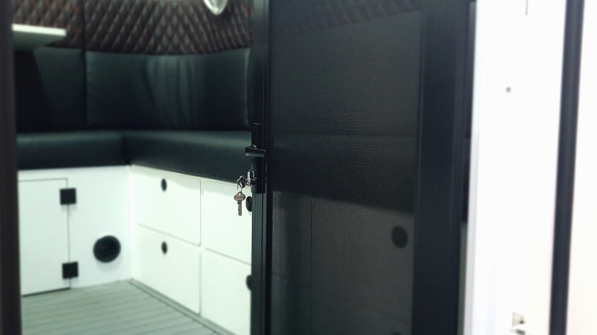 Entry security screen door