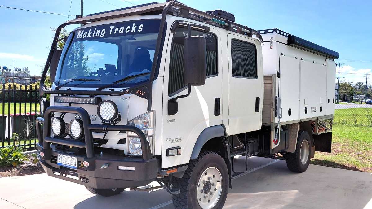 Single-Cab Truck Slide-On Camper